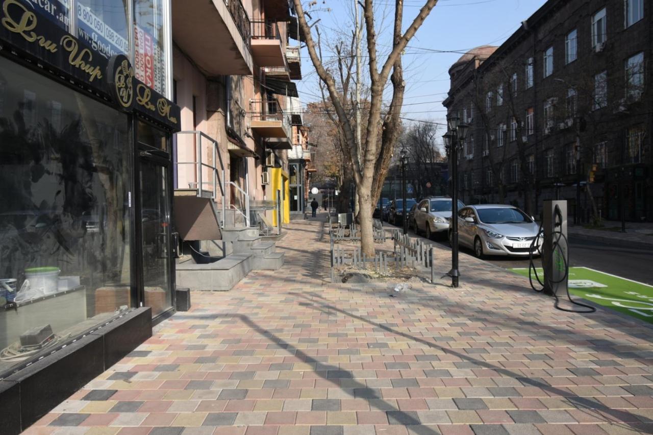 A&X Hostel And Tours Yerevan Exterior photo
