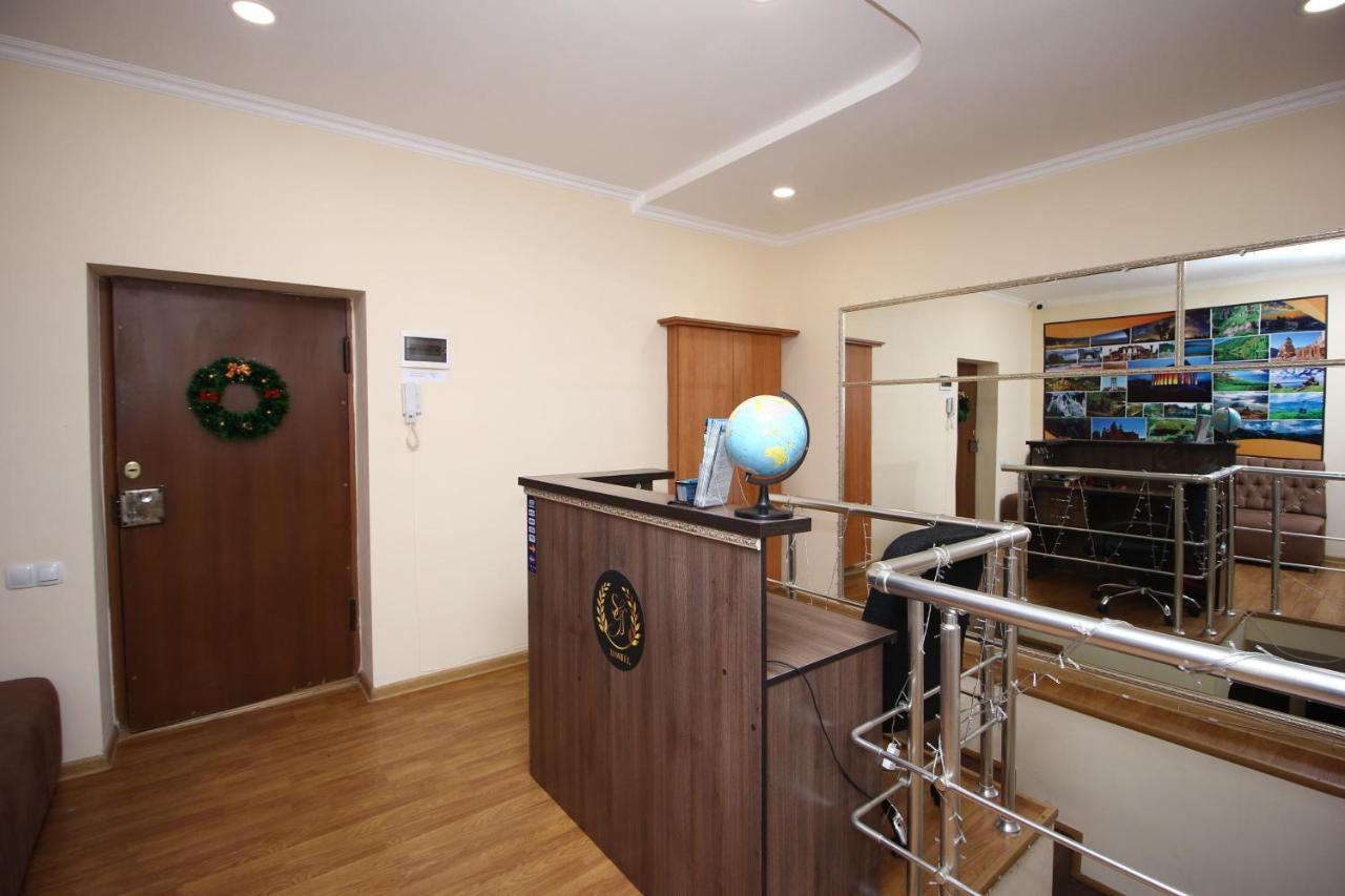 A&X Hostel And Tours Yerevan Exterior photo