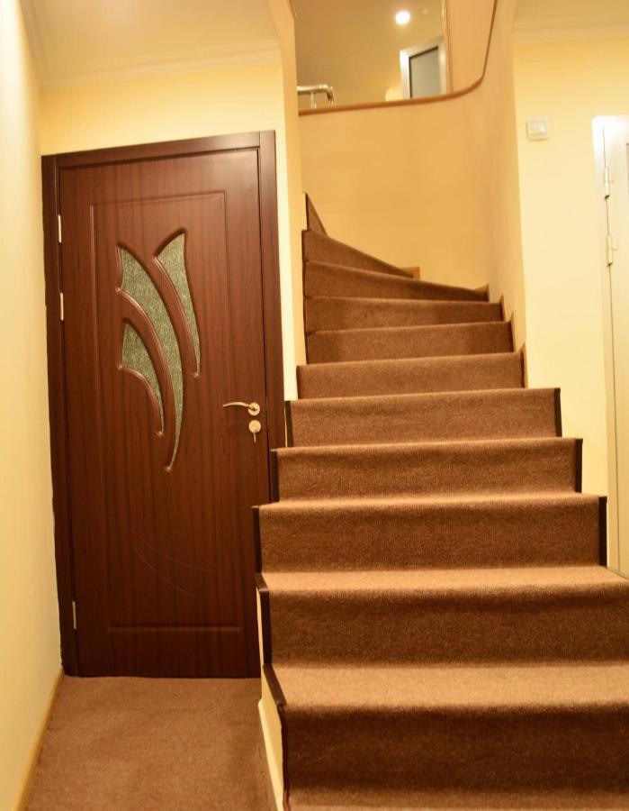 A&X Hostel And Tours Yerevan Exterior photo